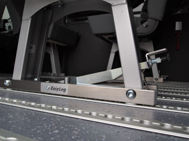 Rollstuhl_Bus_Ford_Transit_9_Sitzer_Autovermietung_Comet_15.JPG