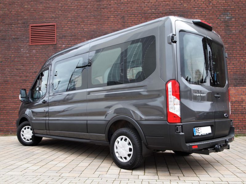 Rollstuhl_Bus_Ford_Transit_9_Sitzer_Autovermietung_Comet_3.JPG