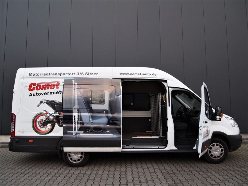 motorradtransporter_mieten_leihen_autovermietung_comet_kasten_6-sitzer_doppelkabiner_doka_2.JPG