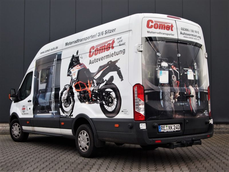 motorradtransporter_mieten_leihen_autovermietung_comet_kasten_6-sitzer_doppelkabiner_doka_4.JPG