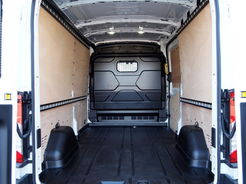 autovermietung_comet_motorradtransport_rampe_kasten_klein-02.JPG