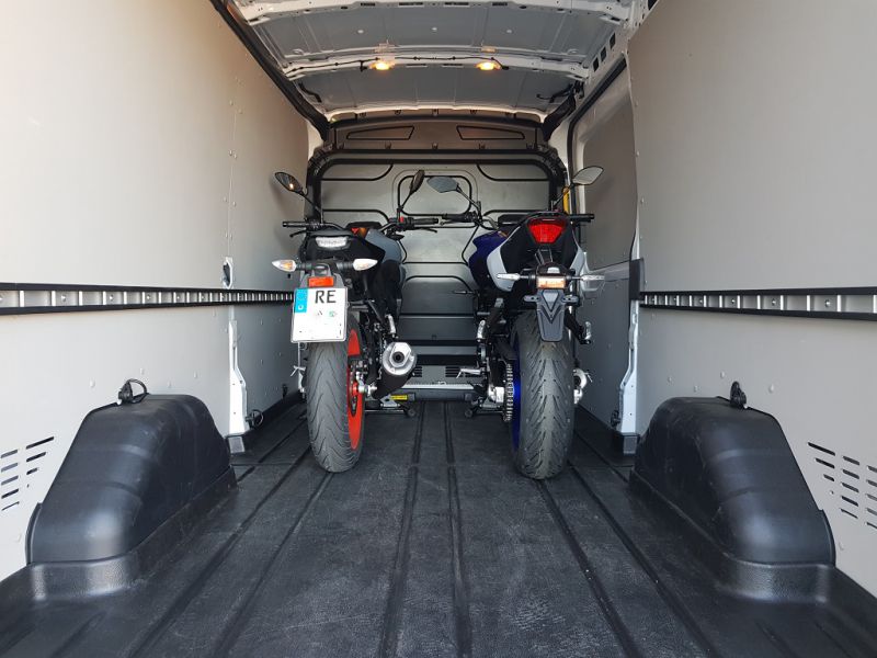 autovermietung_comet_motorradtransporter_leihen_mieten_beladen_2.jpg