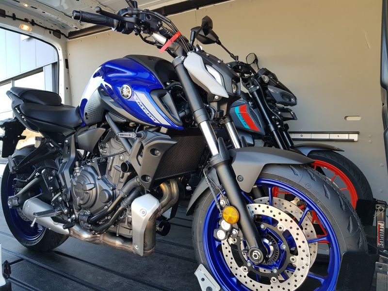 autovermietung_comet_motorradtransporter_leihen_mieten_beladen_3.jpg