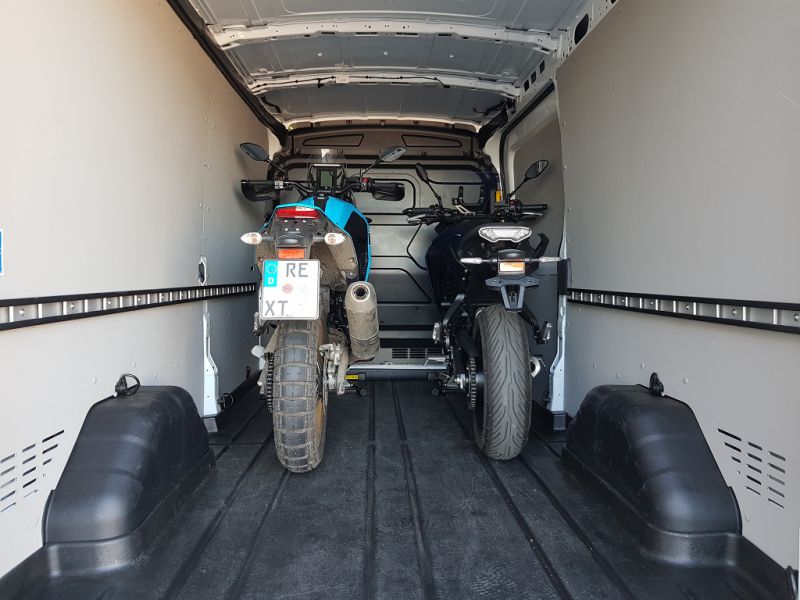 autovermietung_comet_motorradtransporter_leihen_mieten_beladen_4.jpg