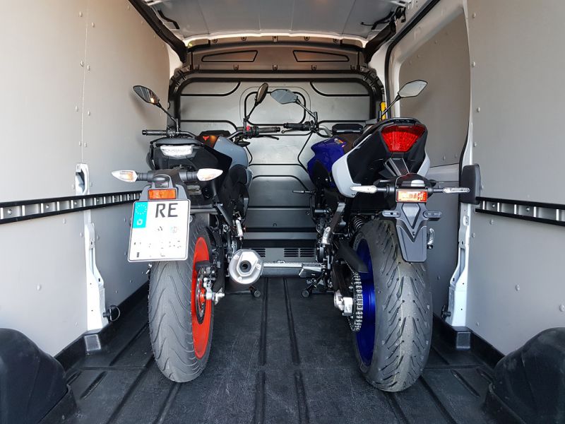 autovermietung_comet_motorradtransporter_leihen_mieten_beladen_6.jpg