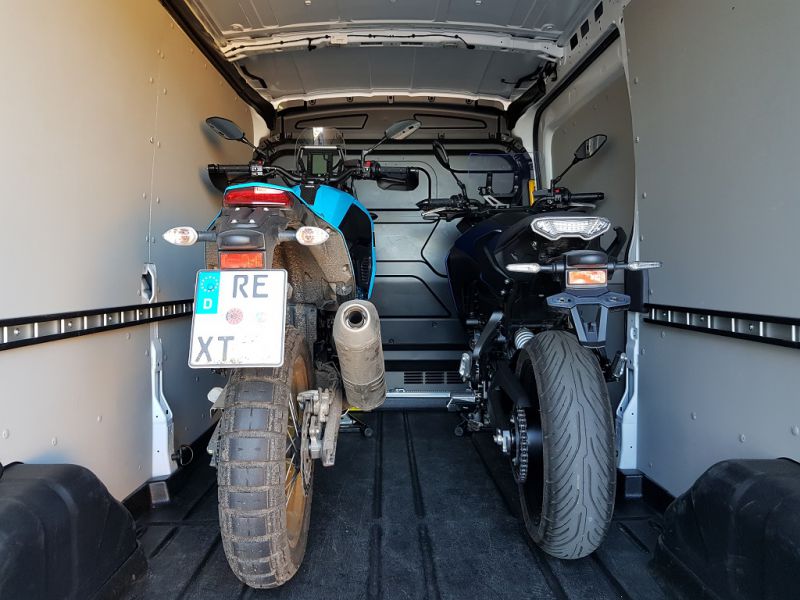 autovermietung_comet_motorradtransporter_leihen_mieten_beladen_7.jpg
