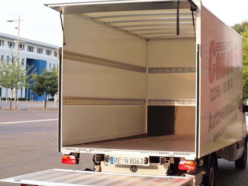 motorradtransporter_koffer_3,5t_mit Ladebordwand_autovermietung_comet_15.JPG