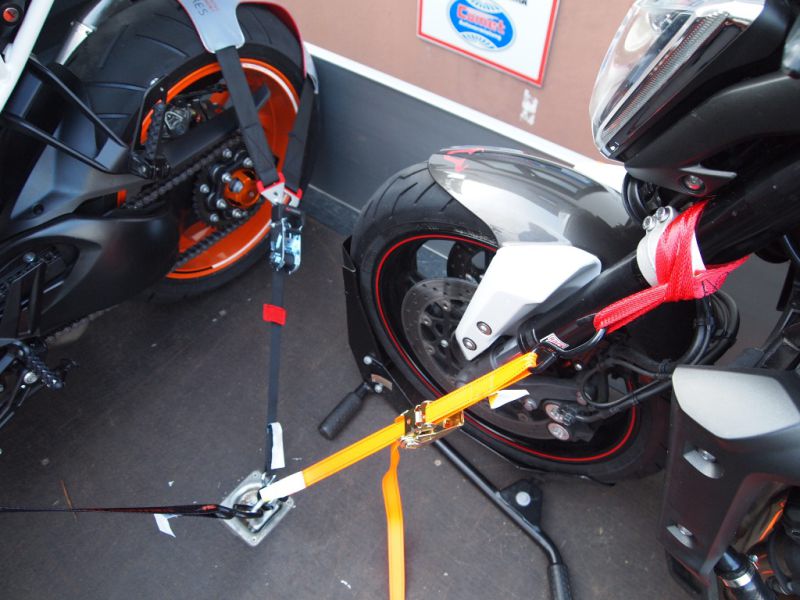 motorradtransport_motorradwippe_motorradrampe_verladerampe_comet_autovermietung (20).JPG