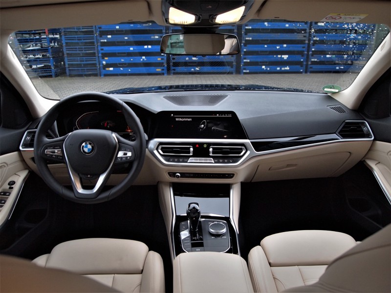 Autovermietung_Comet_BMW_320i_Modell_G20_4.JPG
