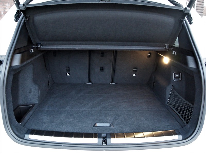 Autovermietung_Comet_BMW_X1_20i_Automatik_XDrive_M-Sport_11.JPG