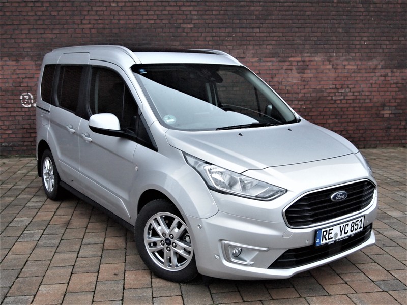 Autovermietung_Comet_Ford_Tourneo_Connect_5-Sitzer_3.JPG