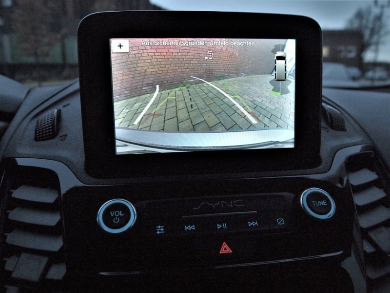 Autovermietung_Comet_Ford_Tourneo_Connect_5-Sitzer_6.JPG
