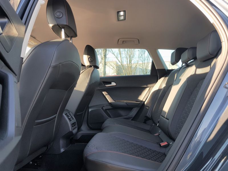 autovermietung_comet_herten_nrw_seat_leon_FR_ST_mieten_7.jpg